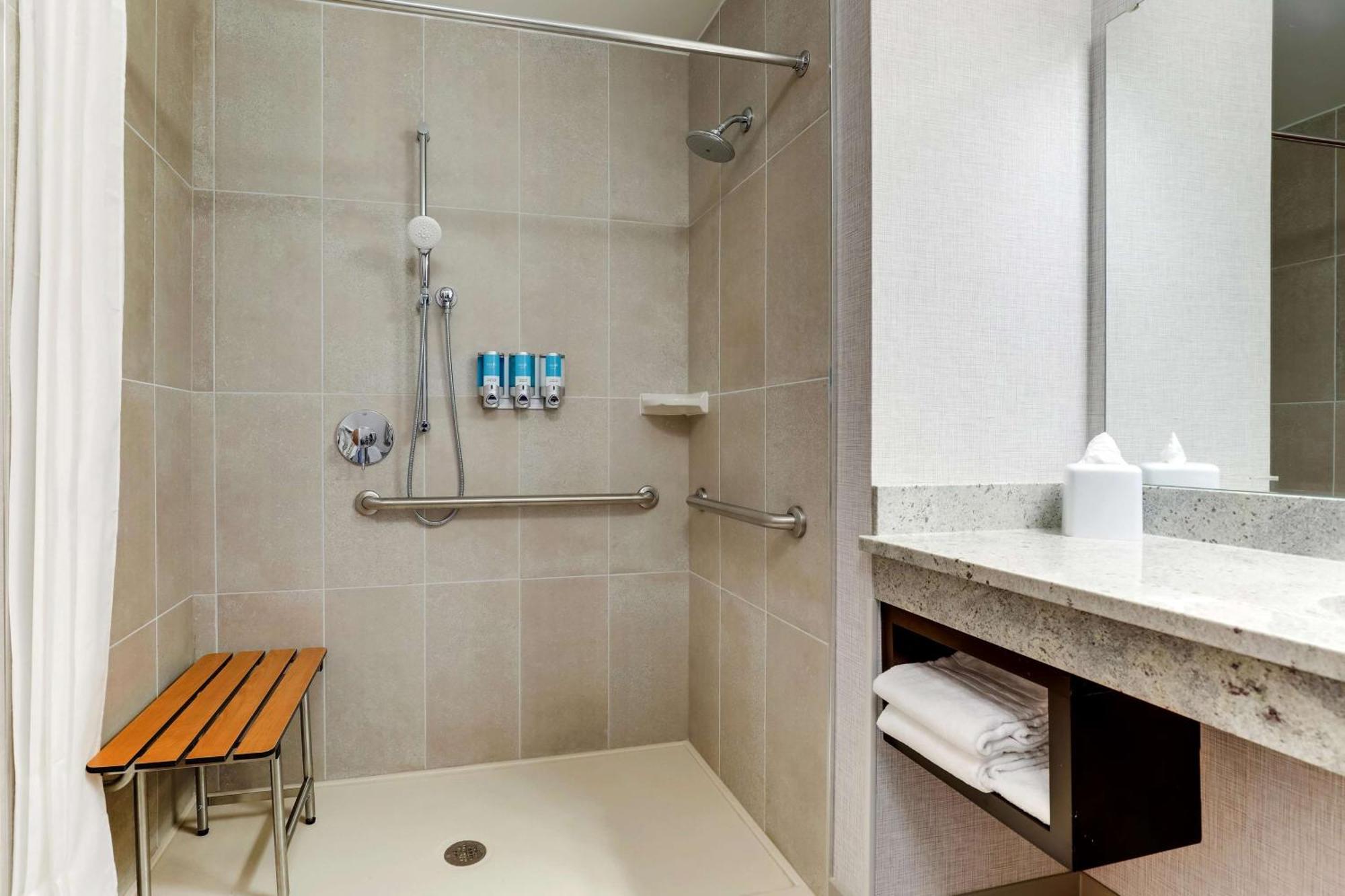 Drury Plaza Hotel Savannah Pooler Extérieur photo
